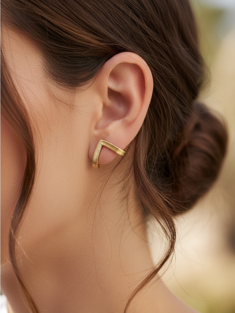 Triangular Wrap Stud Geometric Minimalist Earring - Picture 3 of 6